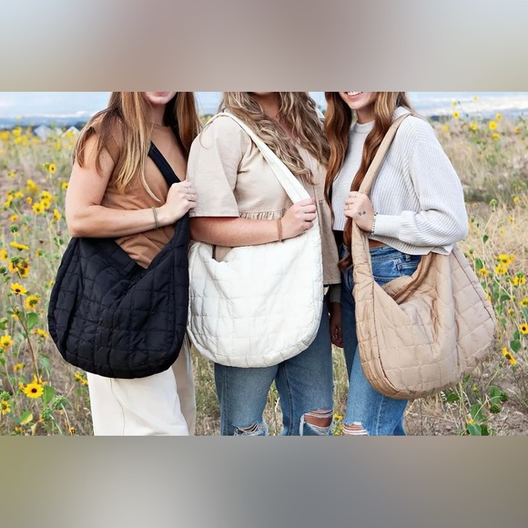 Quilted puff carry all side body bag - Picture 2 of 4